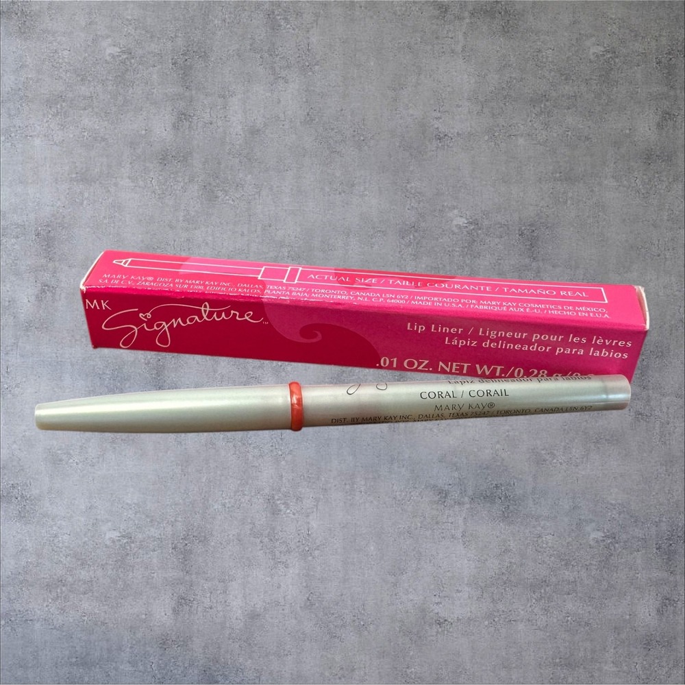 Mary Kay‎ MK Signature Lip Liner Coral 006585.01 oz  New Retractable Pencil